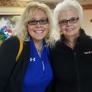 Meet your Posher, Lisa